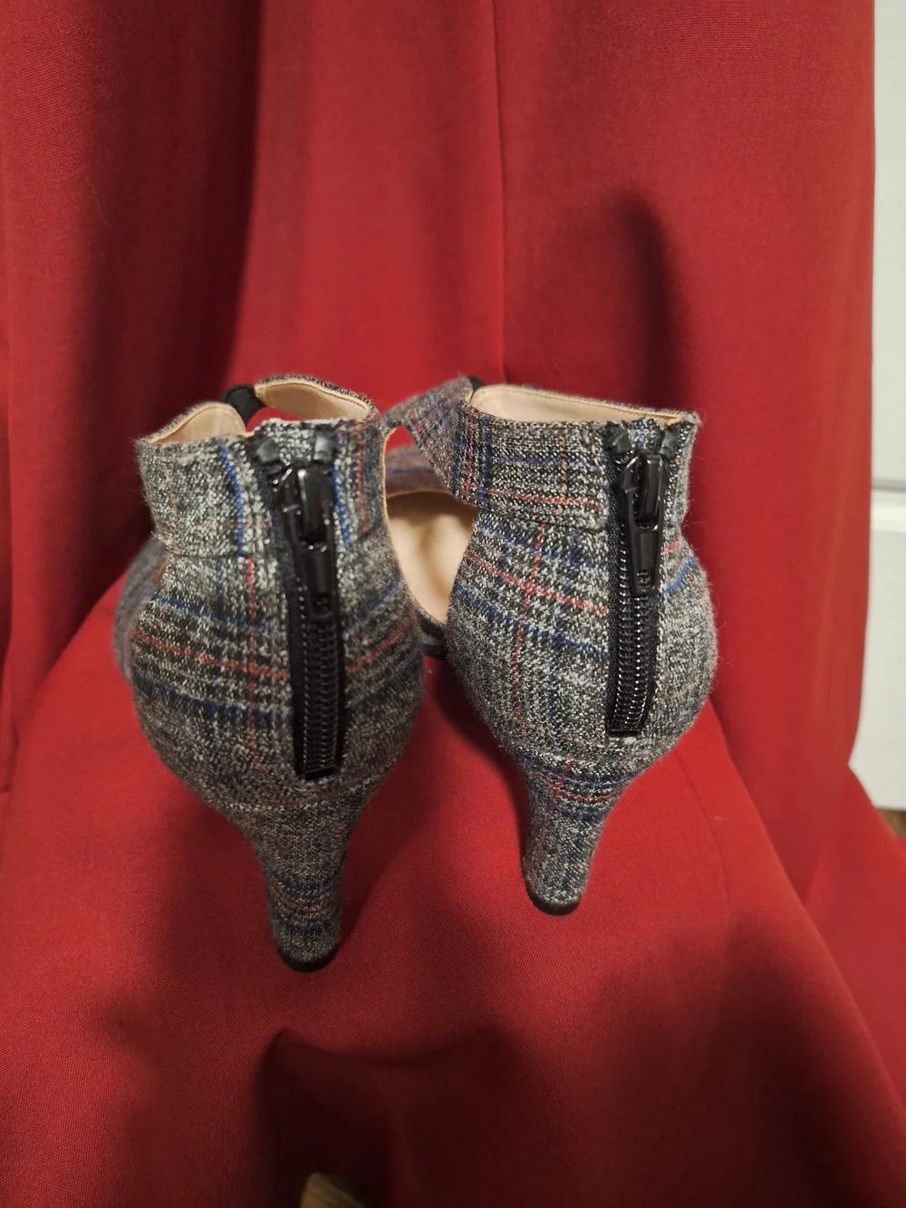 Life Stride Women's Plaid Mary Jane Pumps in Gray and Burgandy Plaid
